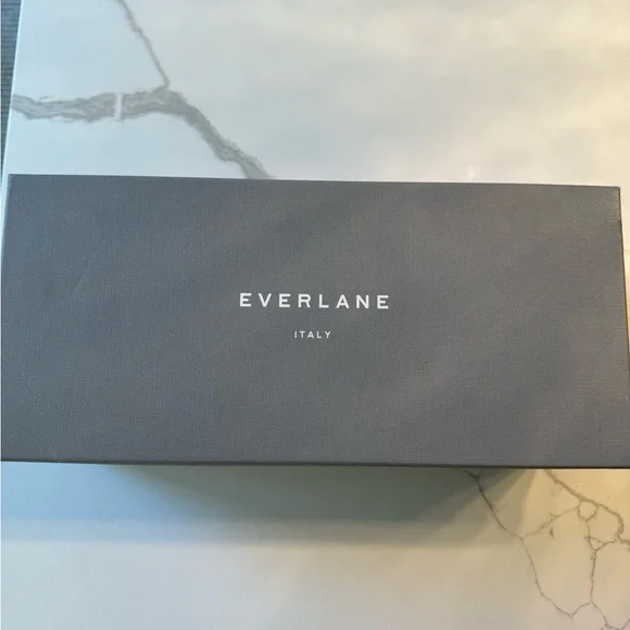 Everlane black shoes - Picture 4 of 4